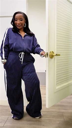 If you haven’t stepped into Ashley Stewart lately… this is your sign. 🛍️