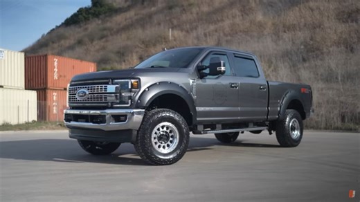 VIDEO: Turning a Super Duty Into the Ultimate Tow Rig - Ford-Trucks.com