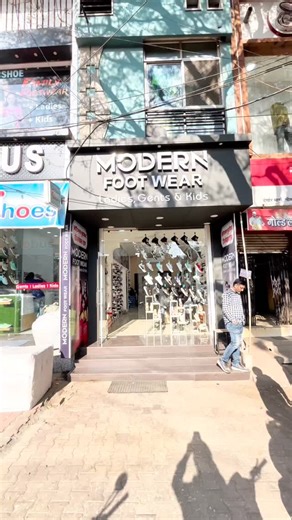 Modern Footwear | Neemuch Footwear Shop | Best shoe store in Neemuch– Friday Ka Super Deal! 🚀 New Balance lovers, yeh offer sirf ₹999! 😱 🎨 2 Stylish Colors: Cream & Brown Cream &... | Instagram