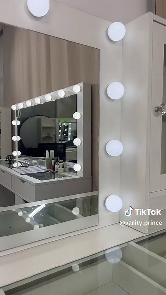 Big deal with hot saler! Our hot sale vanity is back! Follow us and check our live stream, call back price you would got a crazy shopping time!#fusou #vanitywithmirror #vanity #tiktokforyou #vanitymakeup