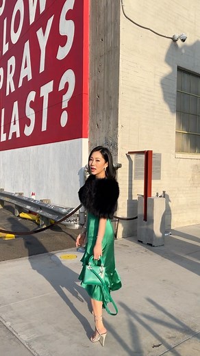 HAILEY YOO on Instagram: "Date night with hubby at the MOCA GALA with @chanelofficial ✨ @moca #mocagala2022 You know it was a good one when you end the night with 🌮🍔🍕"