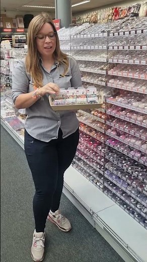 Maak zelf je eigen armbandjes met deze superleuk heishi kralen van Rayher voor je zelf en je bestie🩷