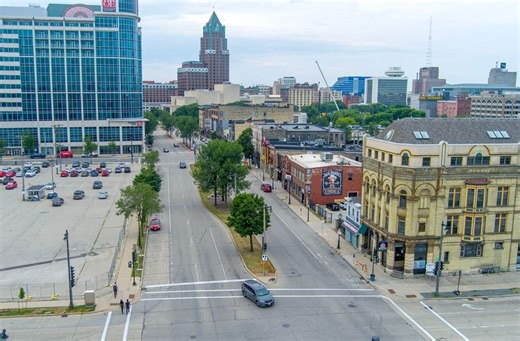 1 dead, 2 injured in overnight shooting on Milwaukee's Water Street