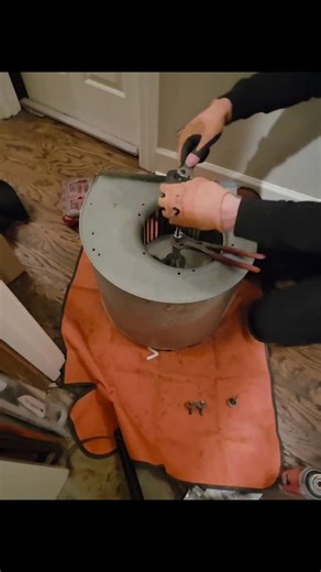 Slim 🤘 on Instagram: "How many of y'all out there driving chick cars? Wrenches: @pipevise #AmigoFlex @knipex_northamerica #Cobra"