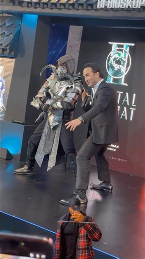 Sub-Zero pulled up to the Mortal Kombat II premiere… and Jakarta went crazy ❄️