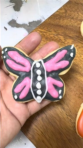 Butterfly Sugar Cookie Tutorial | Royal Icing Design #CookieDecorating #ButterflyCookie #RoyalIcing