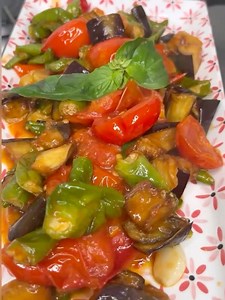 Melanzane e peperoncini verdi in padella 😋😋 | Italian food