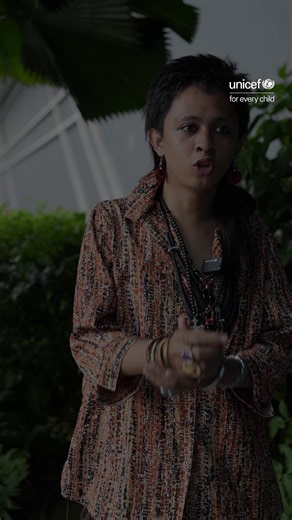 Different flags, same fight 💪🌍 Listen to #ASEAN youth at #ACYCS2025 speak about environmental challenges in their countries. Though our countries face unique environmental challenges, our commitment to sustainable solutions unites us. #OurClimateOurASEAN | UNICEF Malaysia