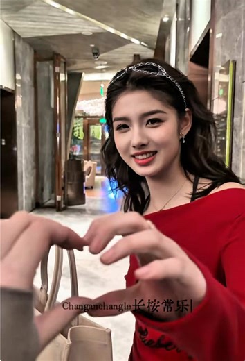 Vibrant Compilation of Chinese Actors and Dancers