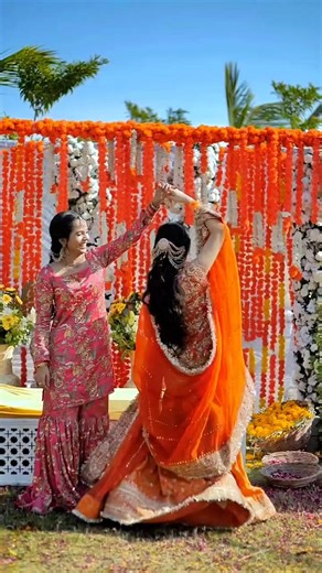 فيديوهات أنشأها laiba Khan (@laibakhanofficall_) باستخدام Mehndi Hai Rachnewali - A.R. Rahman & Alka Yagnik