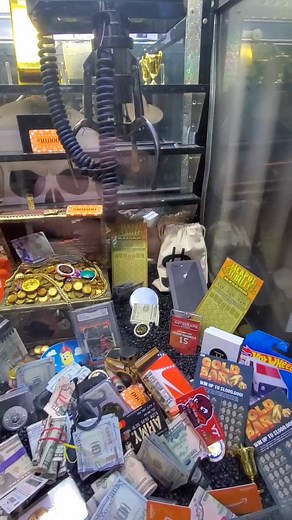 298K views · 1.8K reactions | This made me make all kinds of sounds! #reels #coinpushervideos #coinpusher #casino #casinoreels #viralreelsdaily | Joshua Bartley | Facebook