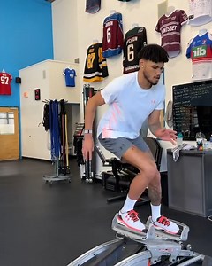 309K views · 931 reactions | Tyrone Mings has shared some new videos of his recovery from an ACL injury. The muscle atrophy in that right leg  | TNT Sports Football | Facebook