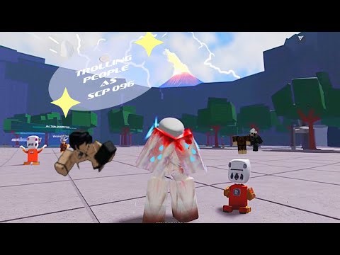 SCP 096 TROLLING! Crying and Attracting Players in Roblox - The Strongest Battlegrounds