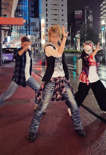 Practiced Para Para in the rain till late. ⚡️ #平成ギャル男#gyaruo#パラパラ#parapara#2000s @Rutile Man ☆ ルチルマン @まさーしー⭐︎