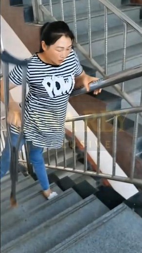 WOMAN WITH POLIO CLIMBS STAIRS WITH GRACE 💎 | TRUE STRENGTH IN MOTION