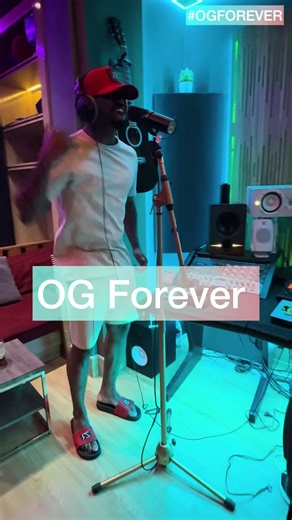Finally back at work!🎙️🎧🎤🎵🎼🎶🙅🏽‍♂️🔥✔️ Artiste: Mr P-square Album Title: OG Forever Schedule: 📀 2–3 singles dropping before the album 📆 Release window: May/June 2026 📌My dear Team P Nation! ”OG FOREVER” is more than an album, it’s a journey from my heart to yours.❤️ Subscribe to my YouTube channel @Mr.Psquare and walk with me through every step, every sound, every moment. Let’s make history together. 🙏🏽🔥 #OgForaever #Peteru