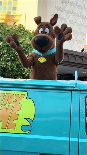 🌈Scooby-Doo Superstars of Pride Parade - Parque Warner Madrid
