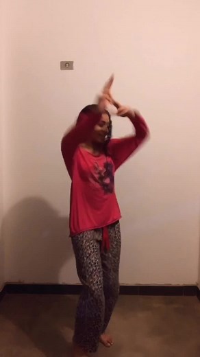 Ready to sleep but still dancing to #NowUnitedDanaDana 🤍✨ Now I want you guys to dance with me!!! #MoveMoreAtHome #RexonaDanceStudio