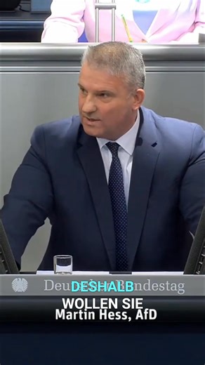 18K views · 1.2K reactions | Ein Redner im Bundestag fordert ein Verbot der Antifa und spricht über politische Brandmauern gegen die AfD. Eine hitzige Debatte entfacht sich. #Bundestag #Antifa #AfD #Politik #Debatte | Wissenwertewandel | Facebook