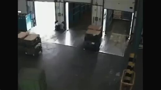 How to prevent accidents at loading docks with safety measures | Alireza Javiani posted on the topic | LinkedIn