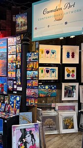 With over 100 local artists @camdenart have reimagined the city’s most iconic spots and pop art style in the heart of @camdenmarket 🎡🎨 Location: Unit D29, Horse Tunnel Market | Camden Market