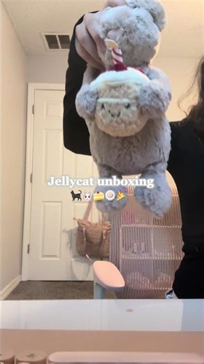 I’m super happy and VERY thankful for this cute stuffy 😙#jellycat #unboxing #asmr #fypシ