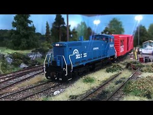 Conrail SW1500 switching the yard