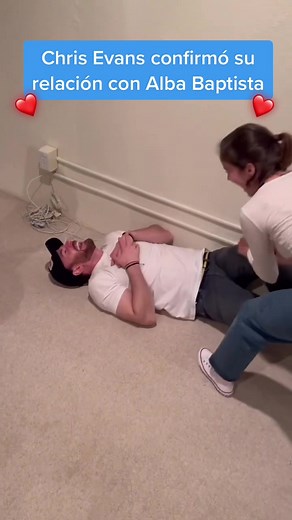 Chris Evans confirmó su relación con Alba Baptista y no podemos estar más felices por él 🥰 #chrisevans #albabaptista #warriornun #captainamerica #capitanamerica #steverogers #cevans #español #fyp #fypシ #xyzbca .