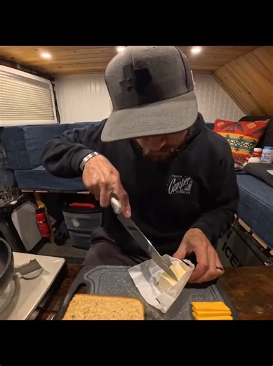 Cozy Truck Camper Meals You Can Make at Night