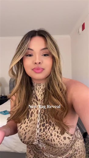 Vintage Bag Reveal and Review from Outfit Repeater