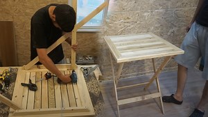 DIY Folding Wooden Table from Pallets in Minutes