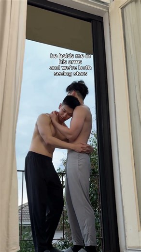 Hands Under Quiet Skies 💕