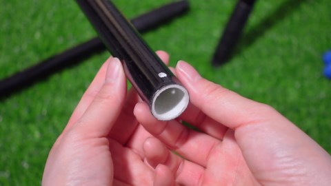 4 Pcs 53. 7 Inch Rake Handle Replacement Lightweight Dethatcher Rake Fiberglass Handle with Silicone Gloves for Gardening, De-Thatching or Landscaping, 0. 93 Diameter, Black