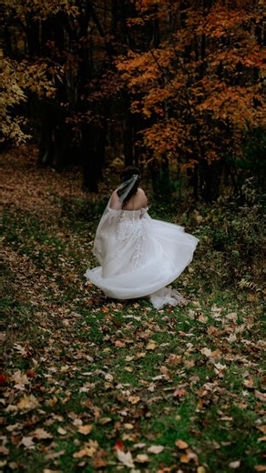 Just trust the process... Bride: @aly_love97 Venue: @thepineseventcenter #whimsical #ethereal #creativebridal #bridalportrait #weddingphotos #wisconsinweddingphotographer Wisconsin wedding photographer Moody Wisconsin photographer | Alisa Grieve Photography