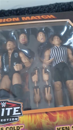 WWE Mattel elite action figure WWF WrestleMania 13 submission match triple pack Austin Hart Shamrock