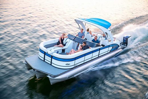 Average Boat Speeds: Sailboat, Pontoon, & Cruiser