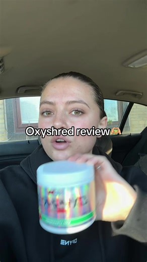 My Oxyshred review🫶🏼 . I have used the Oxyshred a few times now and here are a few things I really love about it! • it doesn’t give you belly ache • it gives you more energy • burn more calories when taking it . I’m going to continue taking this and see how I get on, I really like this flavour. (Strawberry kiwi) . Wearing my super comfy dfyne hoodie🥰 . @DFYNE @DFYNE.HQ . #oxyshred #oxyshredreview #preworkout #gymgirl #reveiw