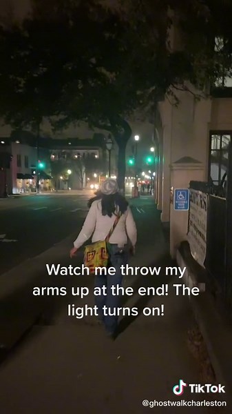 #ghostwalkcharleston #ghost #ghostwalktour #thetrishthedish #fyp #uhoh