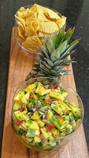 Pineapple Salsa goes well with chips, fish, and shrimp. #Shorts