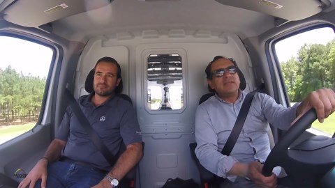 Programa de Maestría en Soluciones de Furgonetas Mercedes-Benz USA con el Gerente de Producto, Jan Ten Haaf