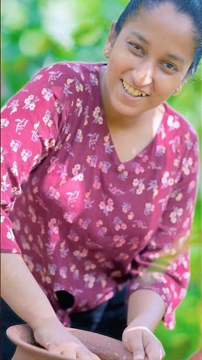 let's make Spicy Murukku 🥨🥵 සැර මුරුක්කු ක්මුද? #shorts