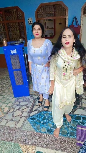 1.7K views · 30 reactions | Kitne khus hai dekho ye | Sona Thakur , artist | Facebook