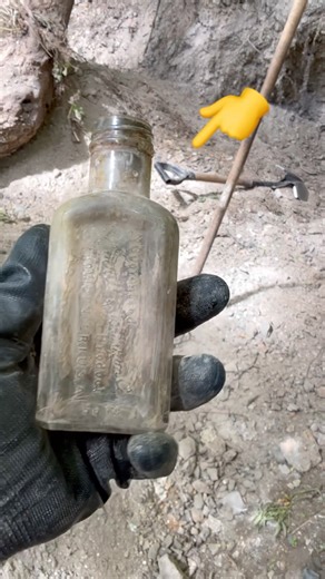 Remains of 100 Year OLD Dump Site Discovered - Bottle Digging Canada 🔥 #shorts #history #vintage
