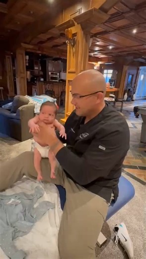 If you are a new parent, you know that when a baby cannot poop, the whole house feels it. Krystal’s little six week old was struggling, and Dr. Eric walked her through simple, natural ways to help his tiny body relax and release. Gentle belly work, light ligament support, and movement patterns that encourage the bowels to function. No force. No stress. Just understanding how the plumbing works. When parents know how to support their baby’s digestion, everything gets easier. Feeding gets easier. 