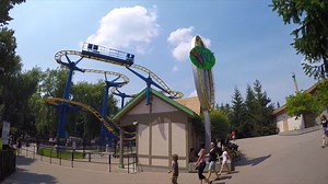 We survived the craziest rides at Wonderland