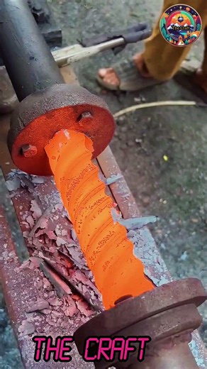 ⚒️ From fire to masterpiece — Damascus Steel Process