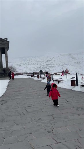 #shortvideo #show #snowfall #mountains #travel #viral #viralvideo #bollywood #travelvlog #blogger