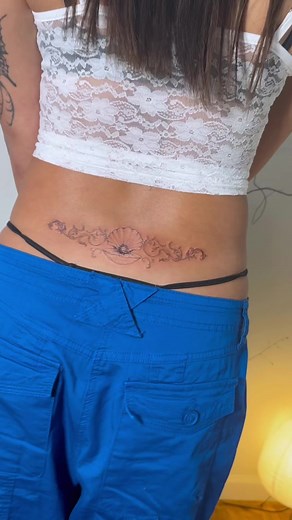 are tramp stamps still in? They look so pretty 💗💕 | tattoos