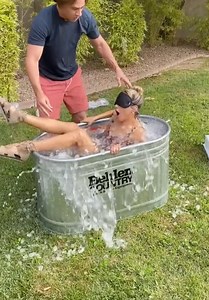 40K views · 104 reactions | When she hits the ice 略 | The Anna Show | Facebook