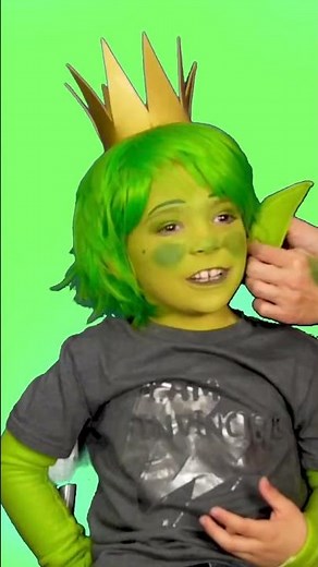 Trolls Face Paint - King Gristle | Easy Trolls Face Paint for Kids! #Shorts